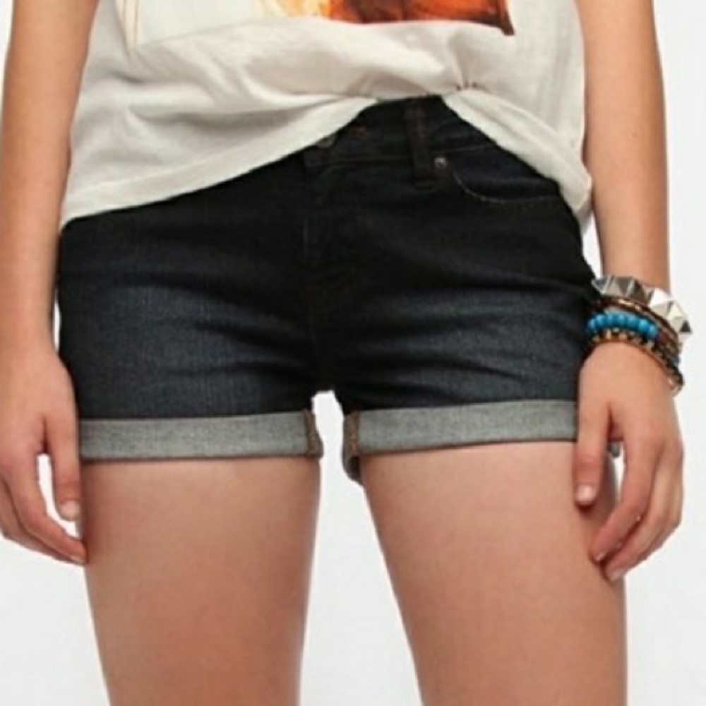 BDG Mid Rise Alexa 5 pocket denim shorts 32
